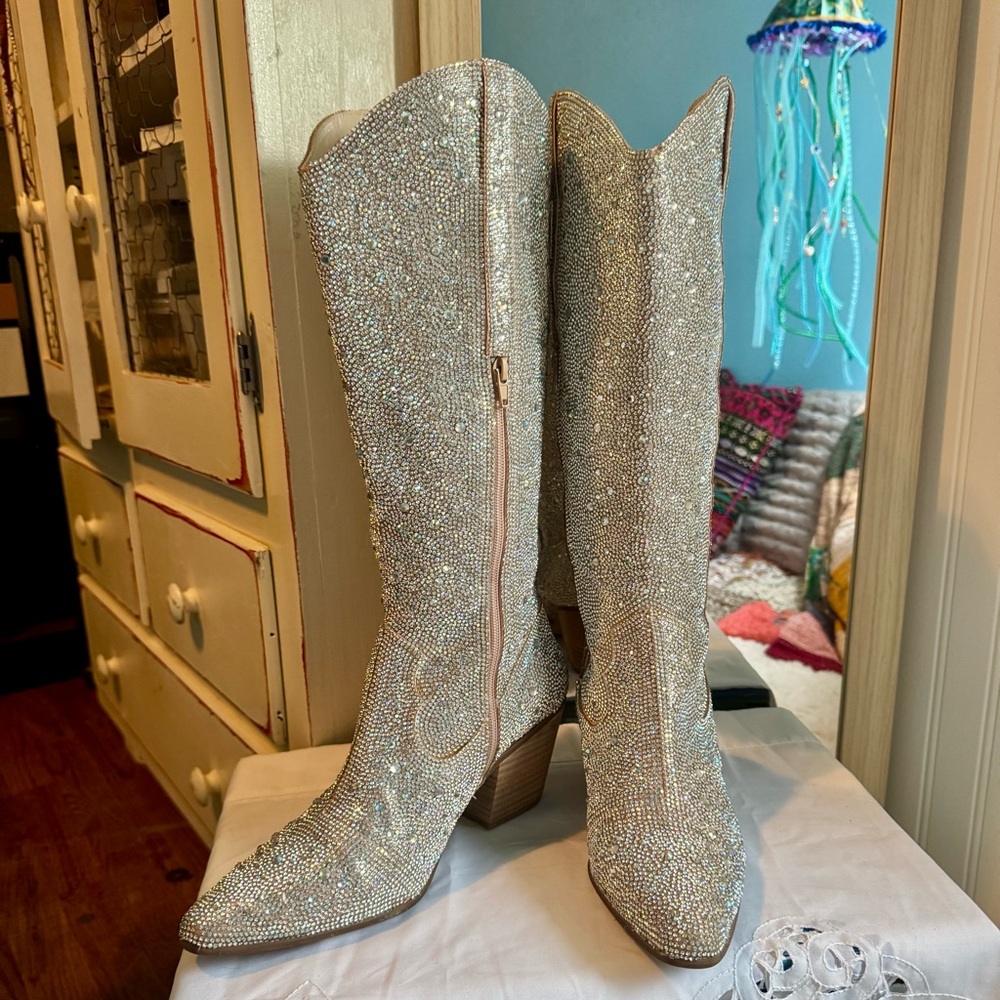 ✨Rhinestone Cowgirl Boots – Size 10 – Worn Once on a Night to Remember✨ - Picture 7 of 8